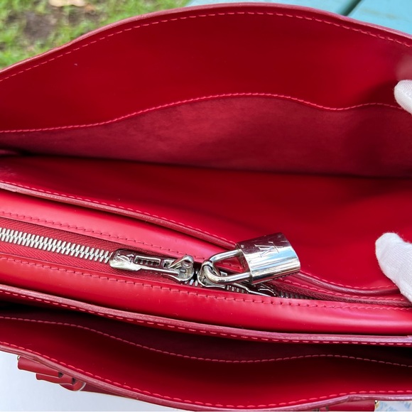 Louis Vuitton Pont Neuf NM Handbag Epi Leather PM Red Authentic - Picture 10 of 16